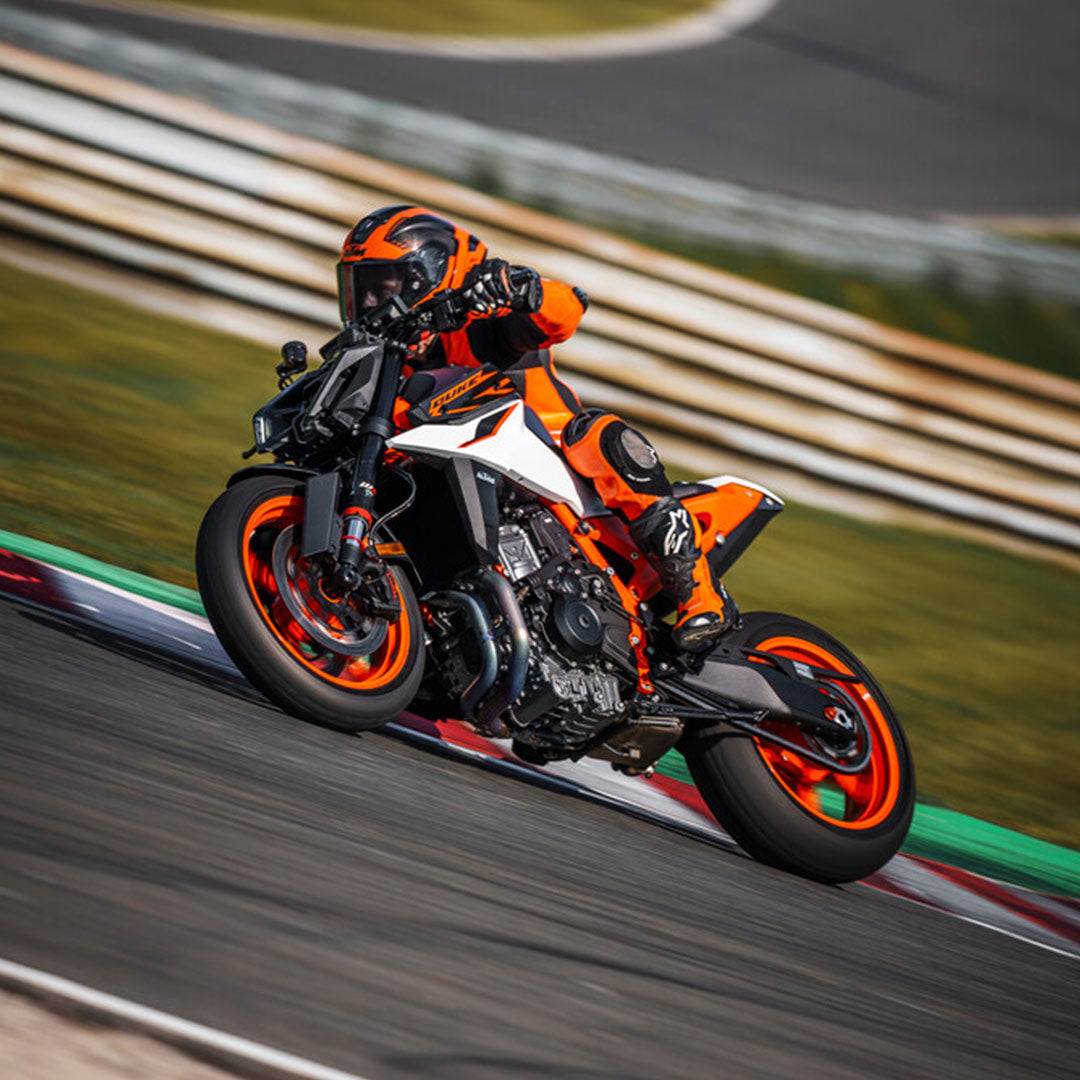 2025 KTM 990 DUKE R
