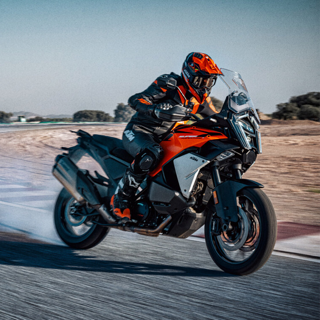 2027 KTM 1390 SUPER ADVENTURE S EVO