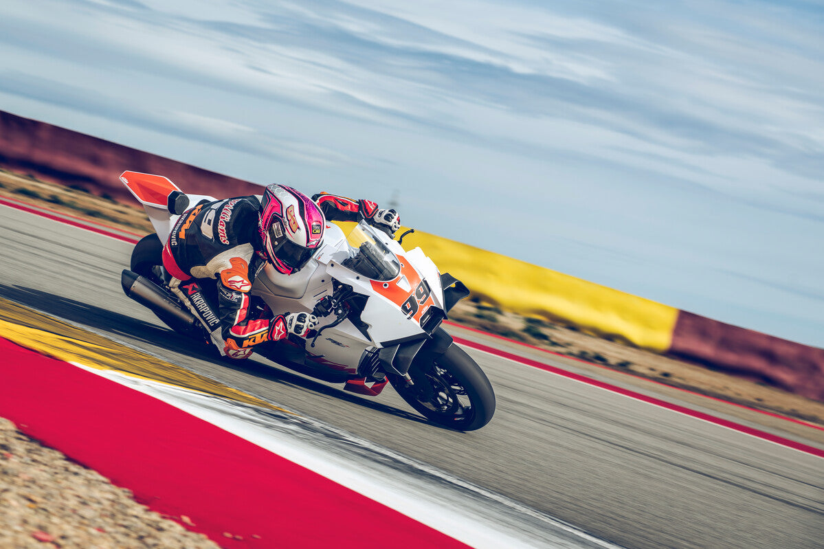 2026 KTM 990 RC R TRACK