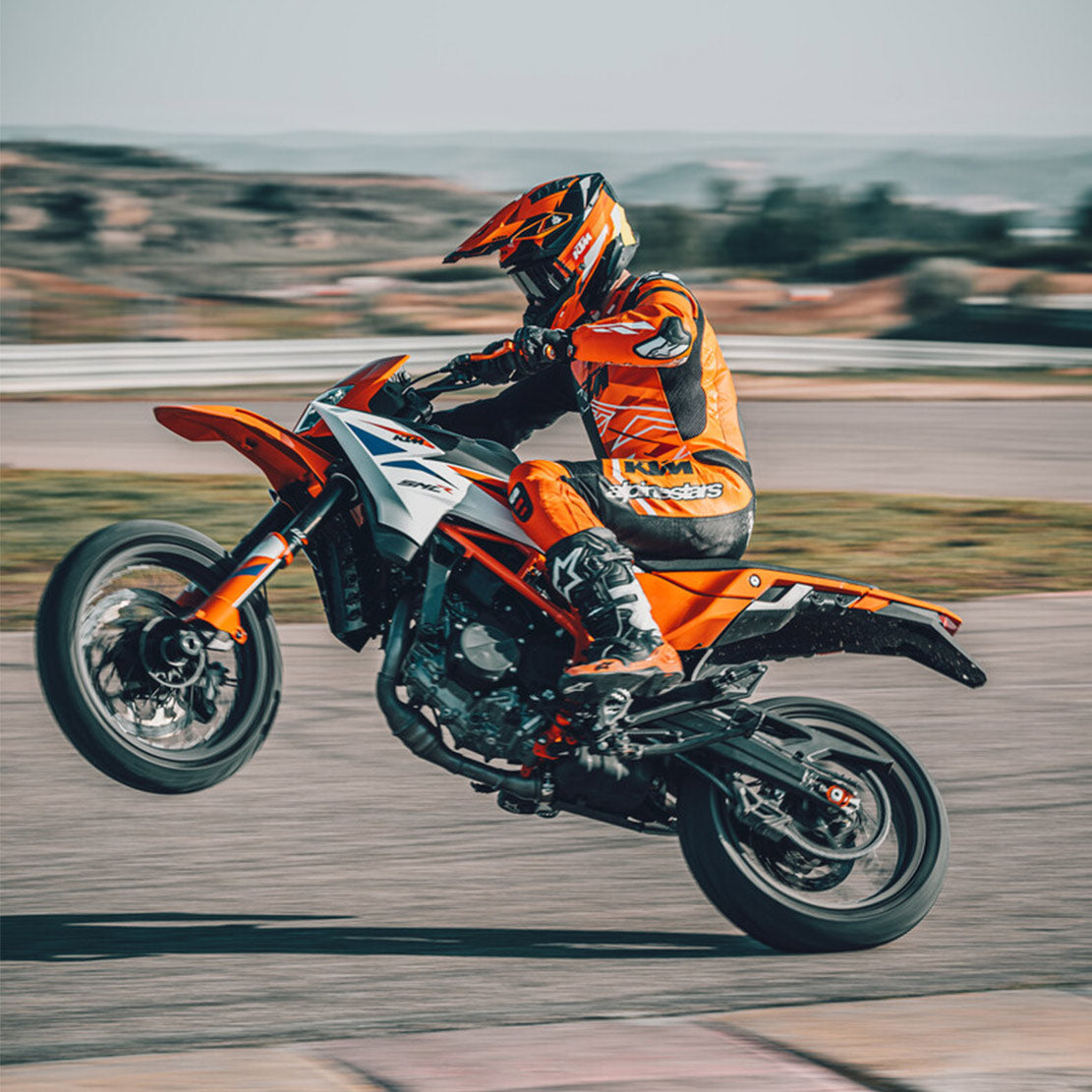 2025 KTM 390 SMC R
