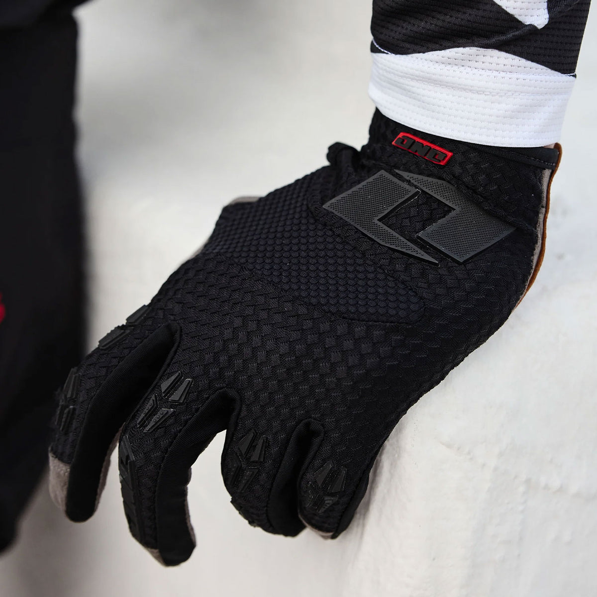 One Industries - X-197 GLOVE - CORE BLACK