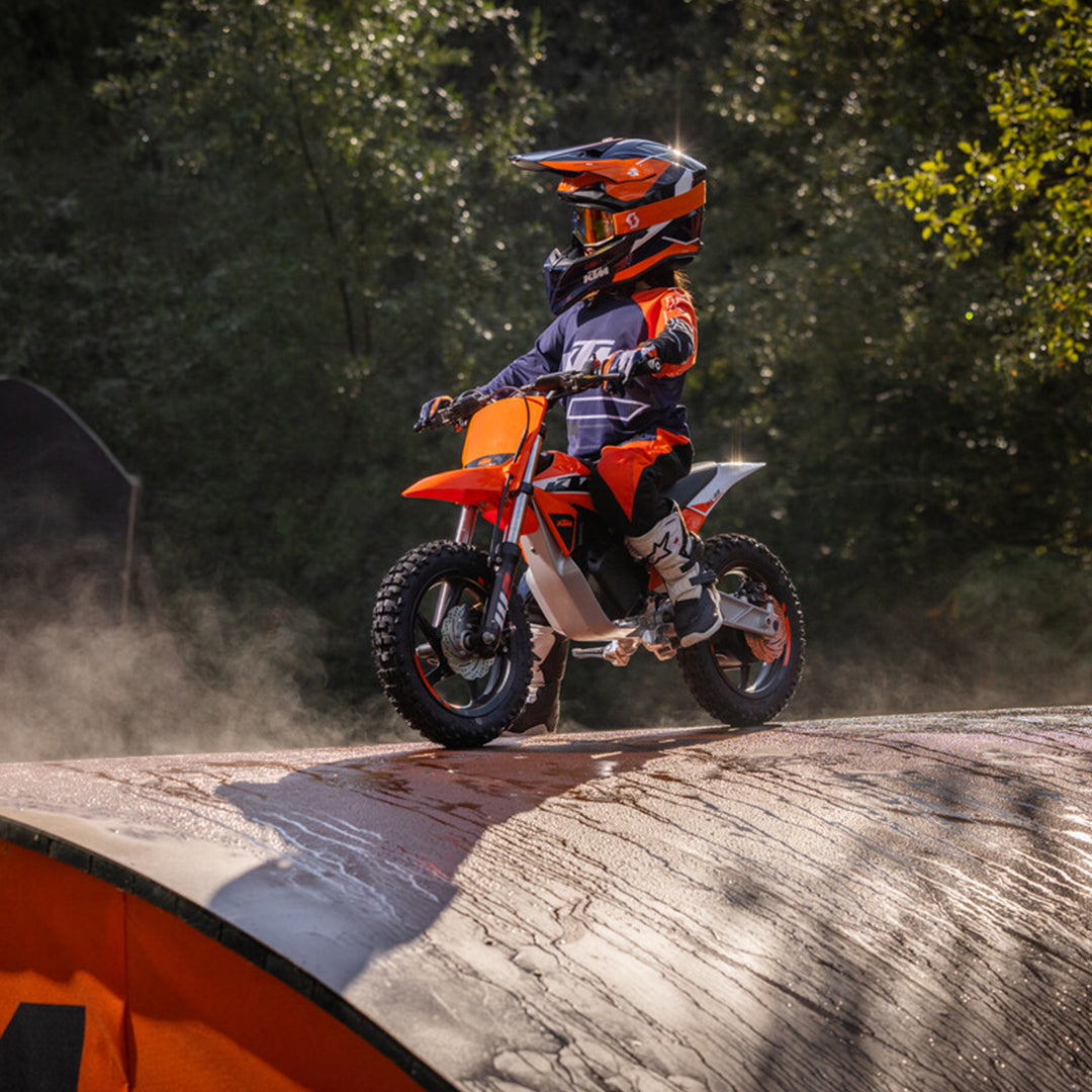 2025 KTM SX-E 2