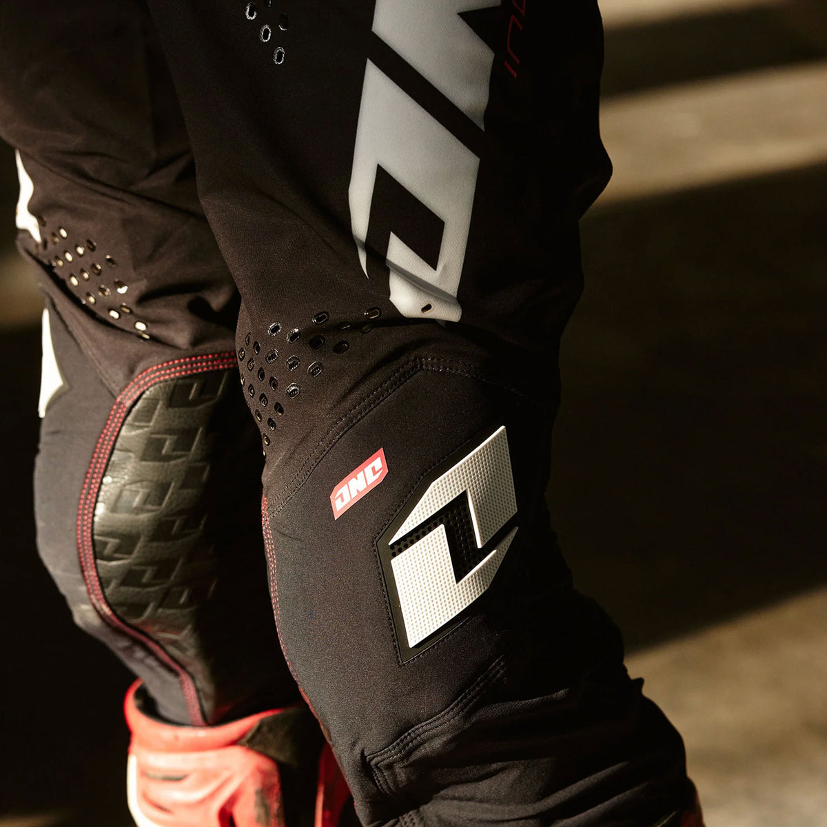One Industries - X-197 PANT - UNO BLACK