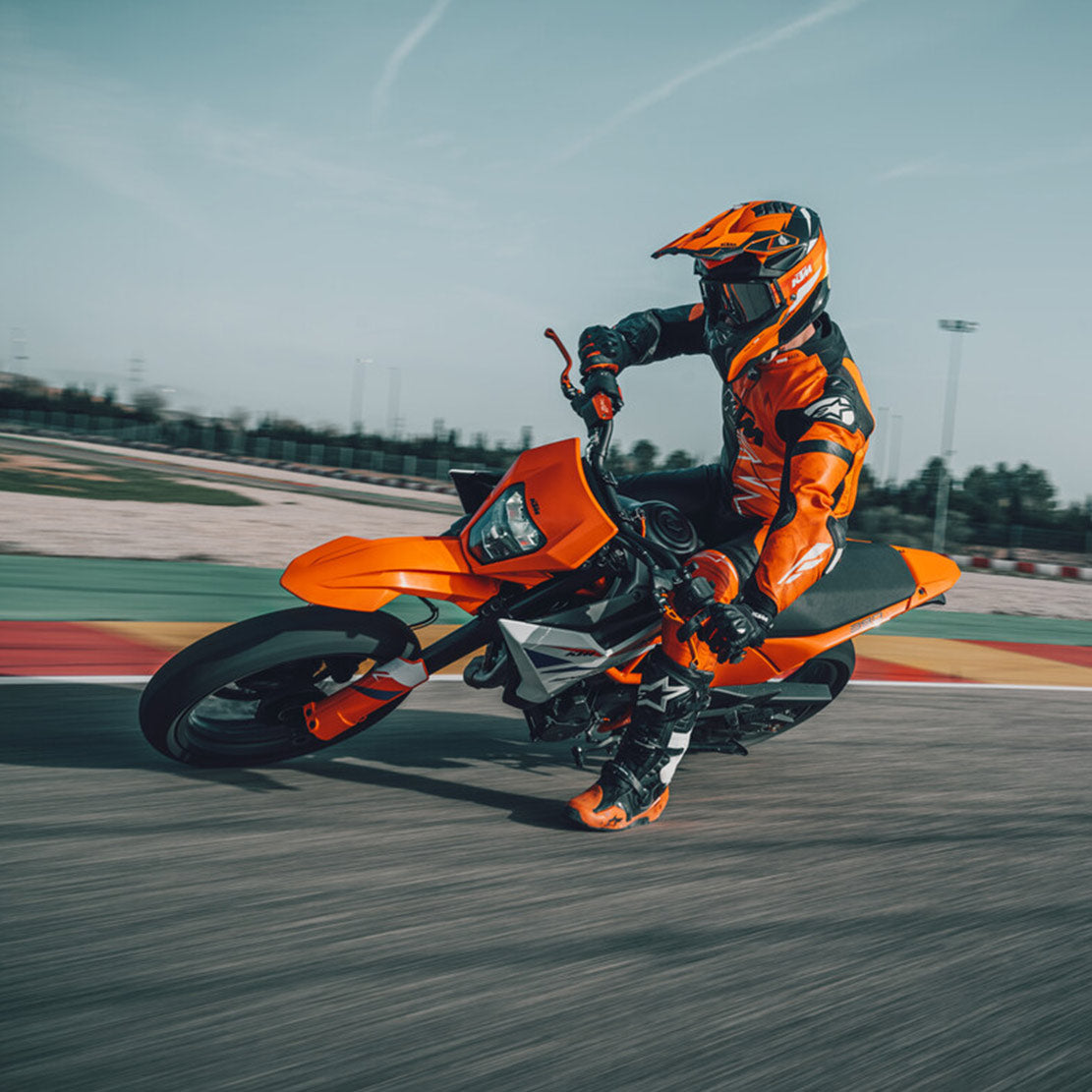 2025 KTM 390 SMC R