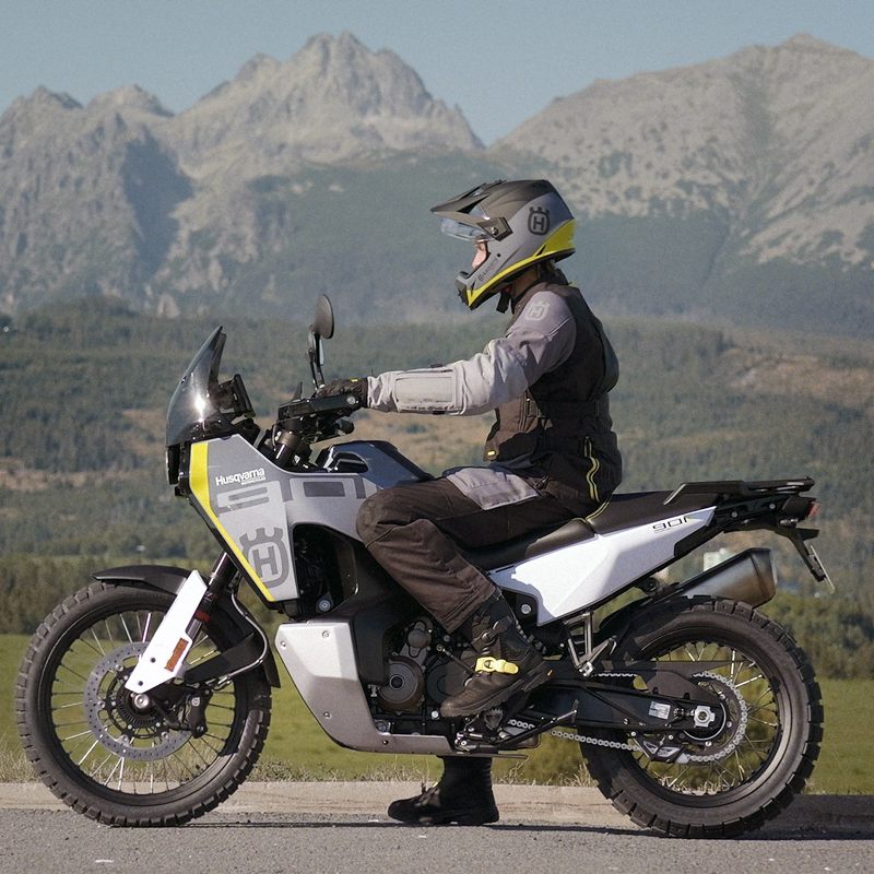 2027 Husqvarna Norden 901