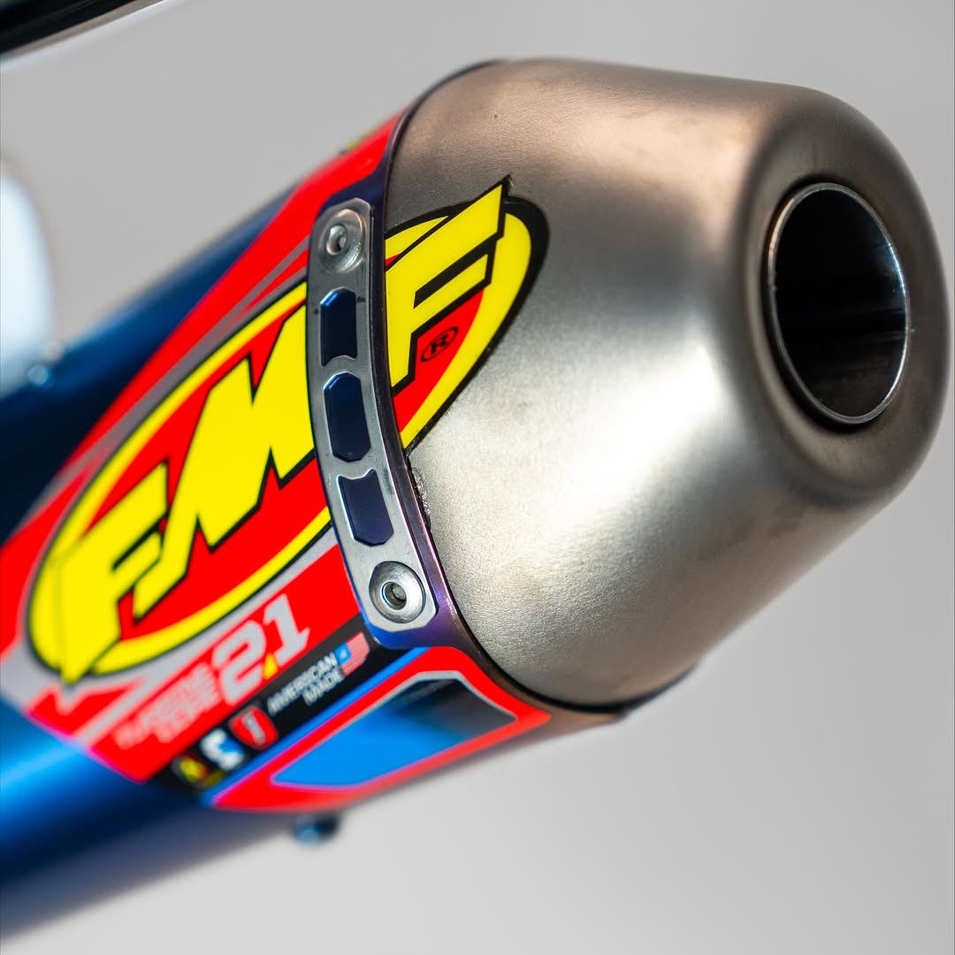 FMF x Heritage Limited Edition Kit - Husqvarna Motorcycles