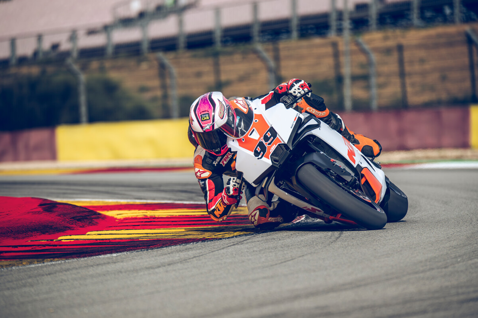 2026 KTM 990 RC R TRACK