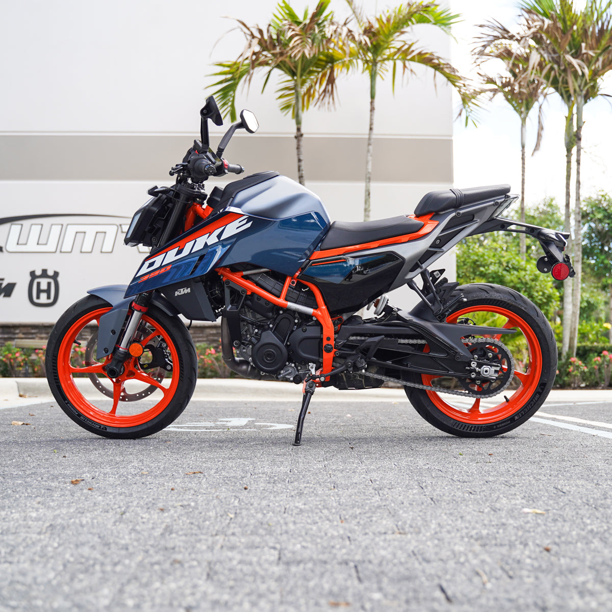 2025 KTM 390 Duke